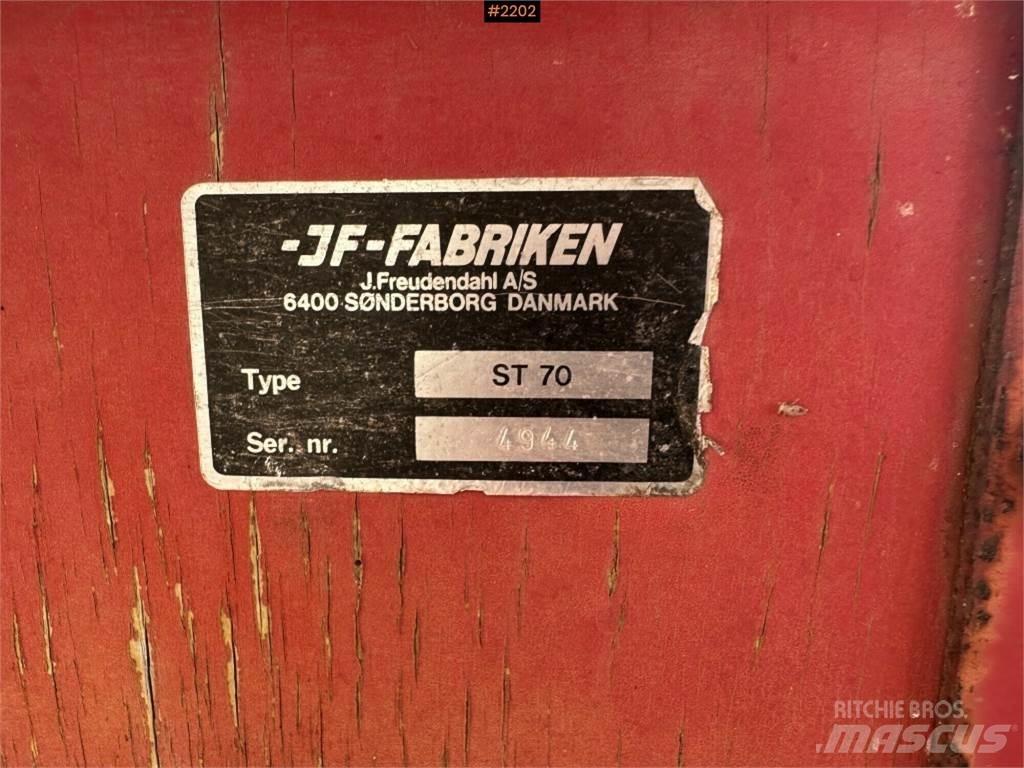 JF ST70 Розсіювачі гною