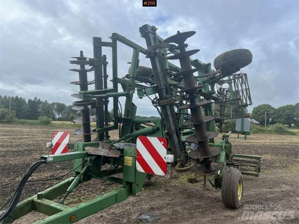 John Deere 410A Інші землеоброблювальні машини і додаткове обладнання