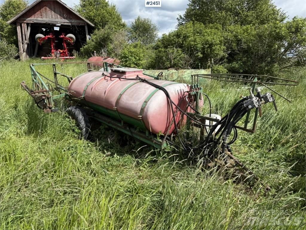 Moteska 2000liter Виноградний обприскувач