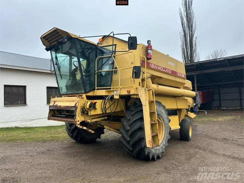 New Holland TX36 Зернозбиральні комбайни