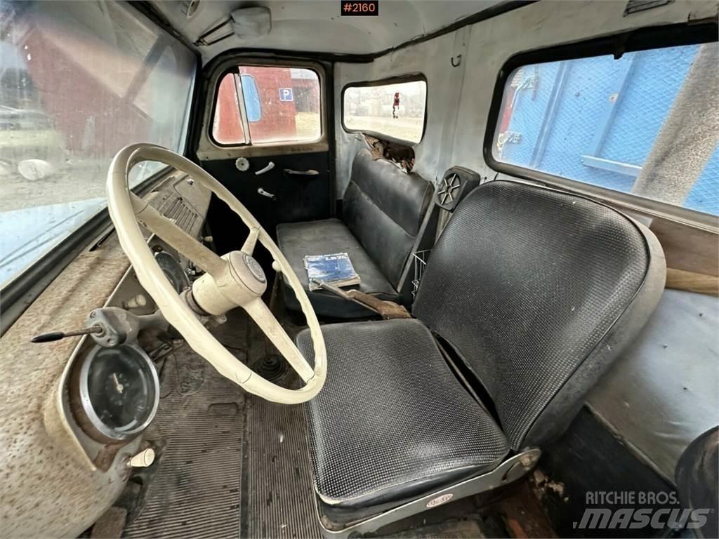 Scania L76 Вантажівки-платформи/бокове розвантаження