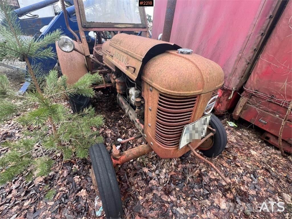 Volvo BM T22 Трактори