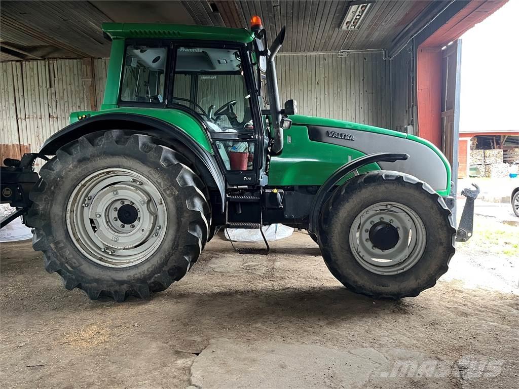 Valtra 170CH Трактори