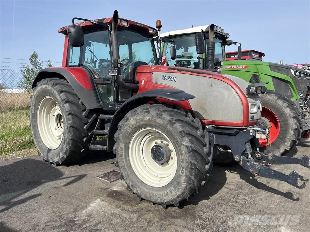 Valtra 190 Трактори