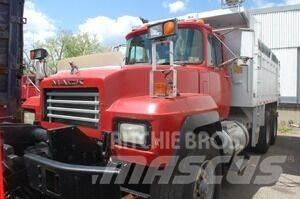 Mack RD688S Снігоочищувальні ножі та плуги