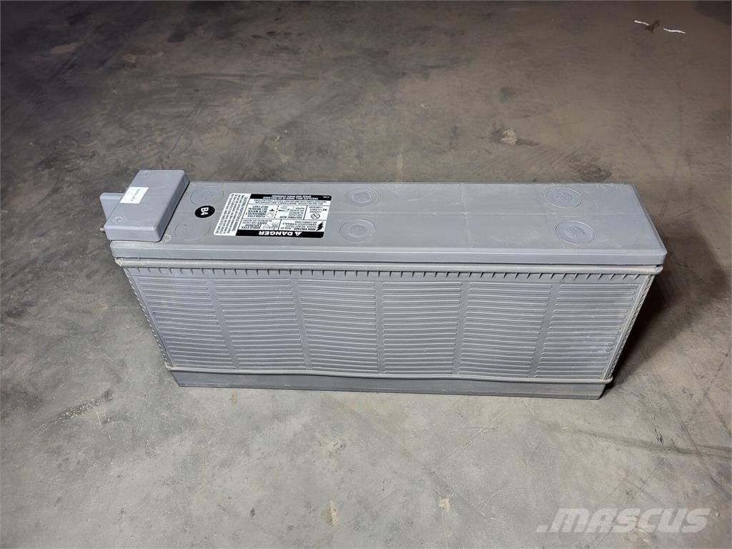  DEKA 12AVR100ET Акумуляторні батареї