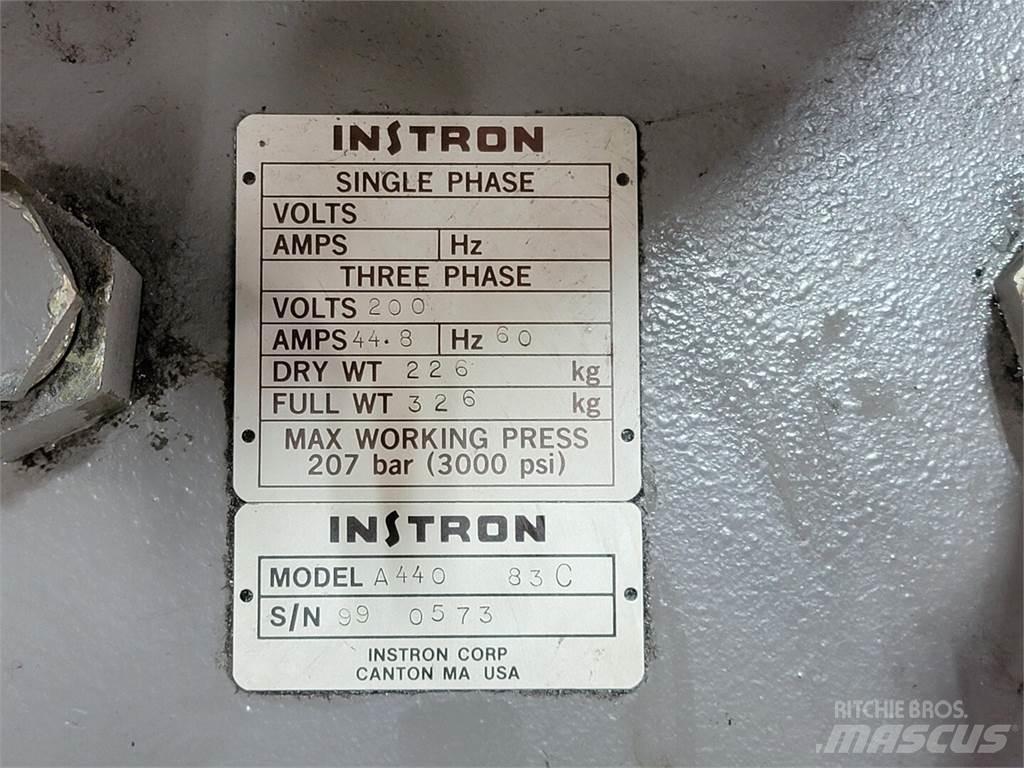  INSTRON A440 83C Гідронасоси