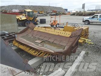 Komatsu D375 Колісні бульдозери