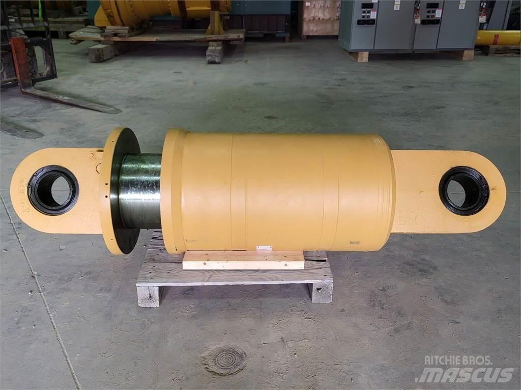 Komatsu EH9423 Зчленовані самоскиди