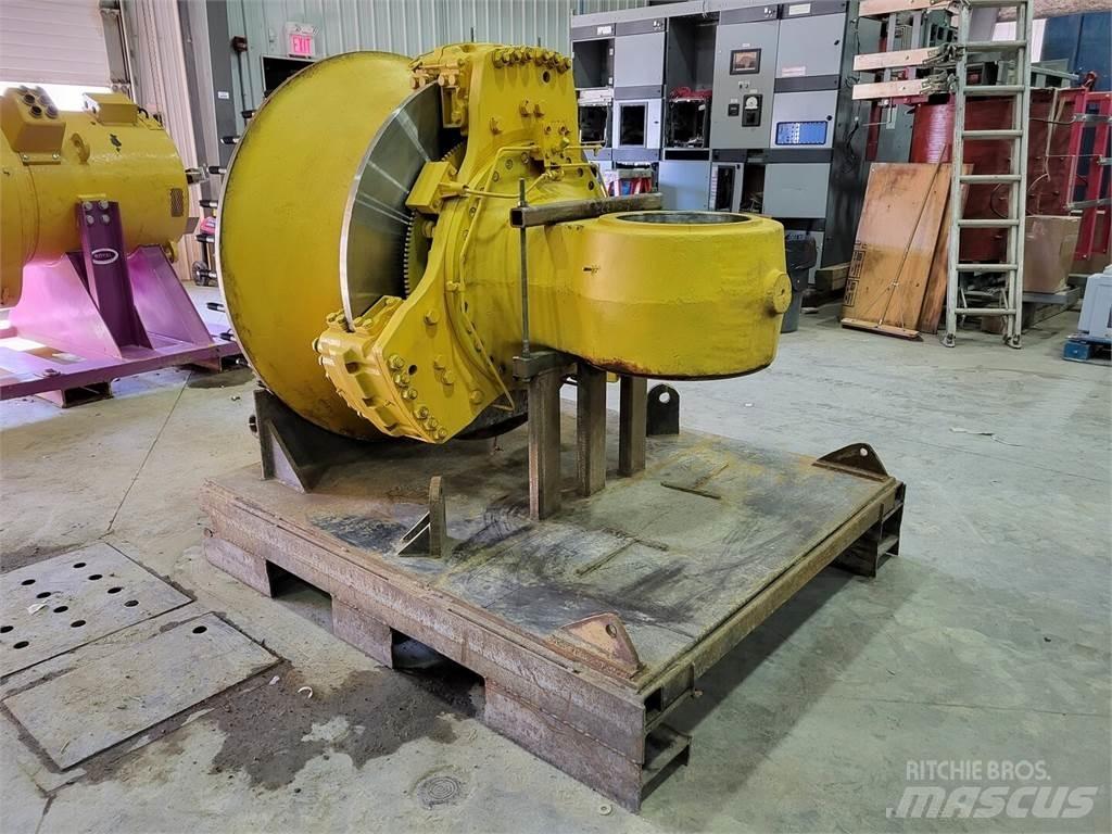 Komatsu RTEM3840SERV Зчленовані самоскиди