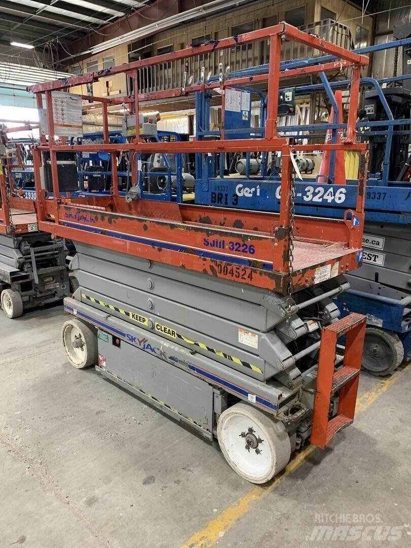 SkyJack SJIII 3226 Підйомники-ножиці