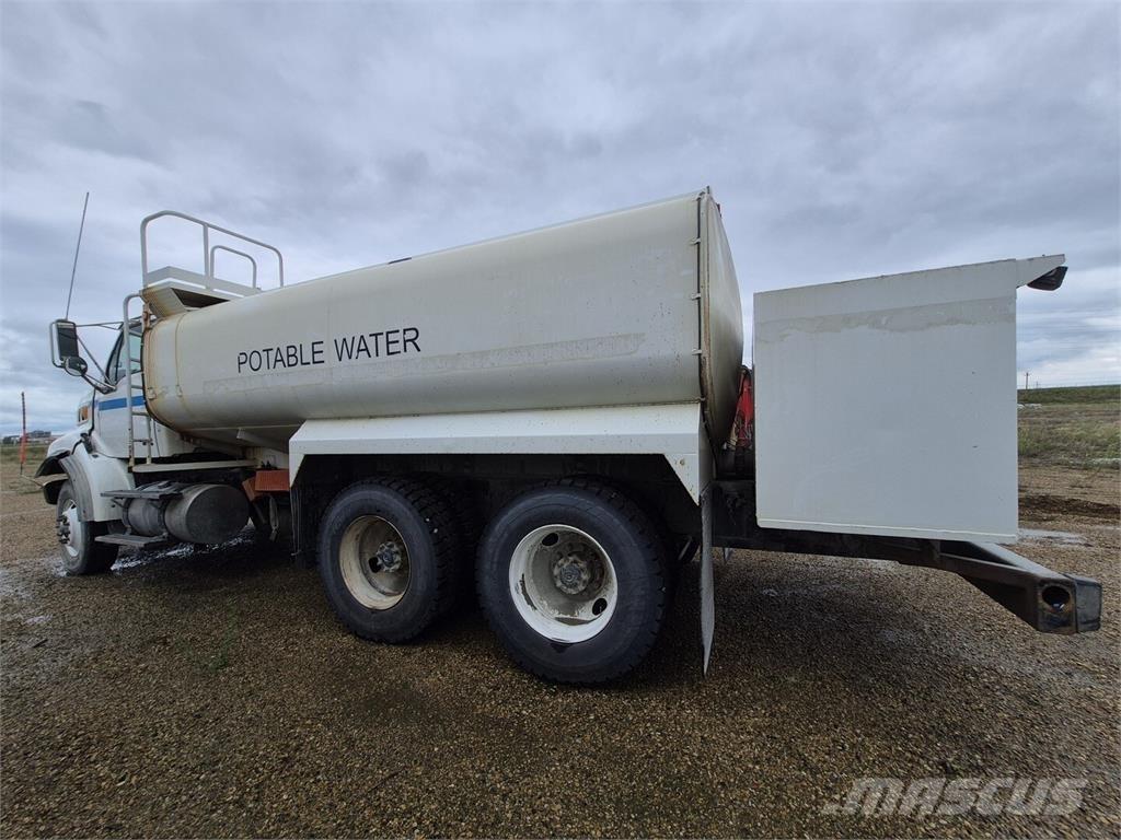 Sterling L9500 Підсобні машини