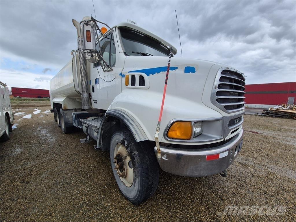Sterling L9500 Підсобні машини