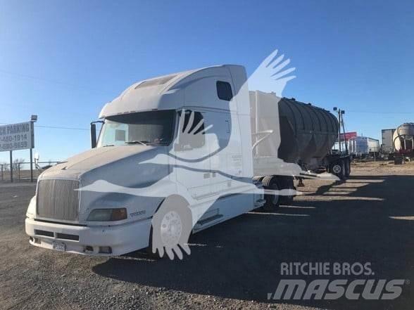 Fruehauf  Напівпричепи-автоцистерни