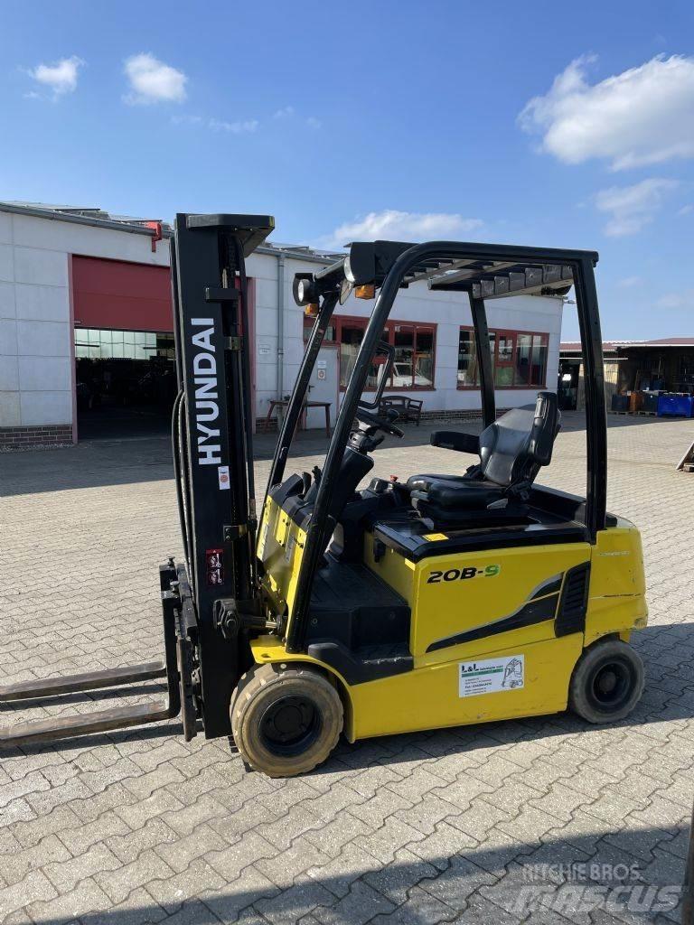 Hyundai 20 B - 9 Електронавантажувачі