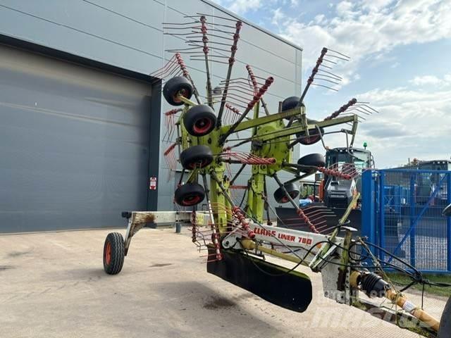 CLAAS Liner 780 Граблі і сінозворушувачі