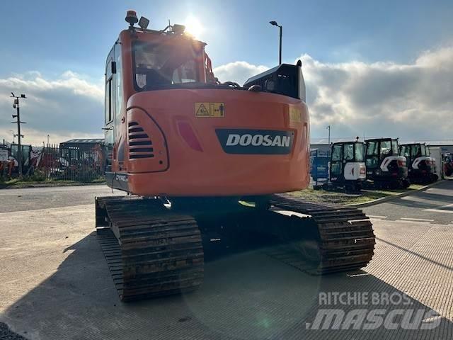 Develon DX140LCR-5 Гусеничні екскаватори