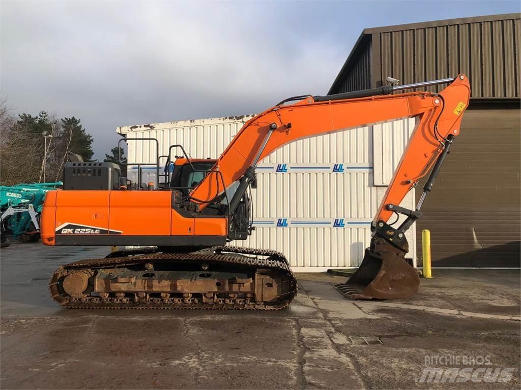 Develon Dx225lc-7 Гусеничні екскаватори