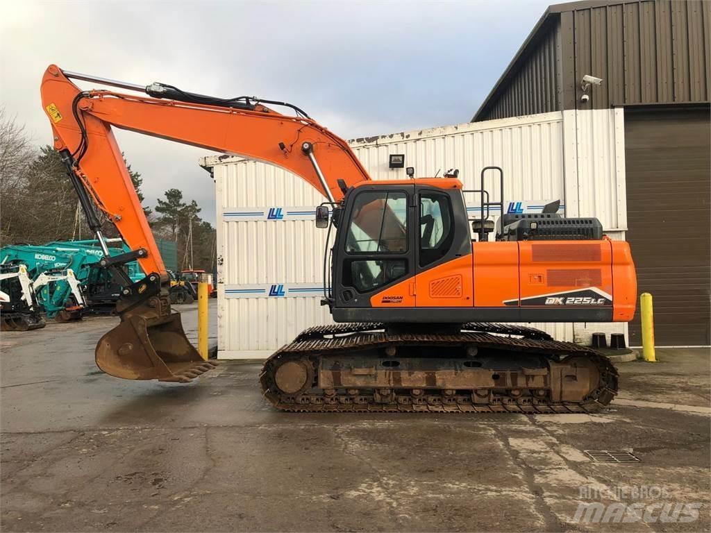 Develon Dx225lc-7 Гусеничні екскаватори