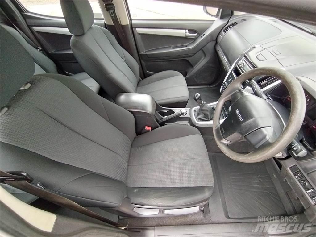 Isuzu D-Max Eiger Пікапи / Бічне розвантаження