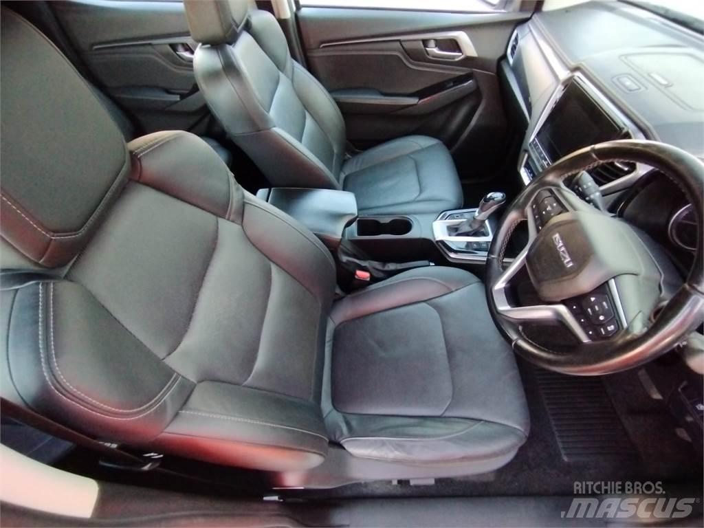 Isuzu DL40 Будтехніка - Інші