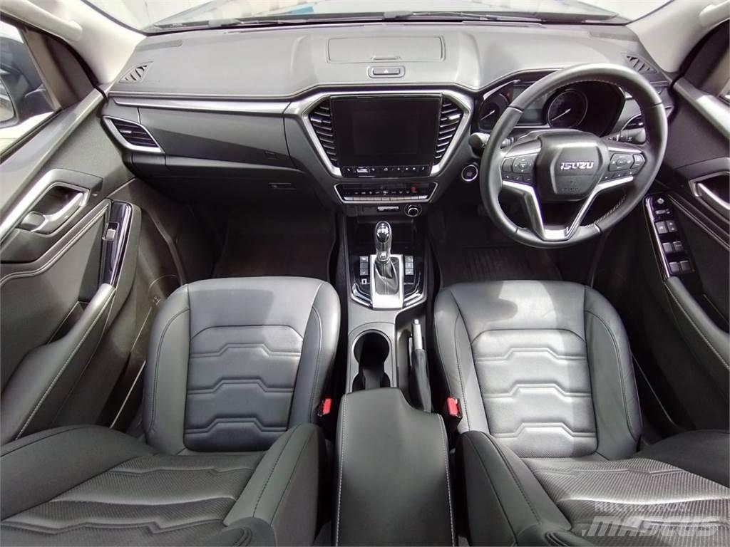 Isuzu DL40 Пікапи / Бічне розвантаження