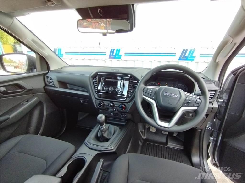 Isuzu Utility Singl Будтехніка - Інші