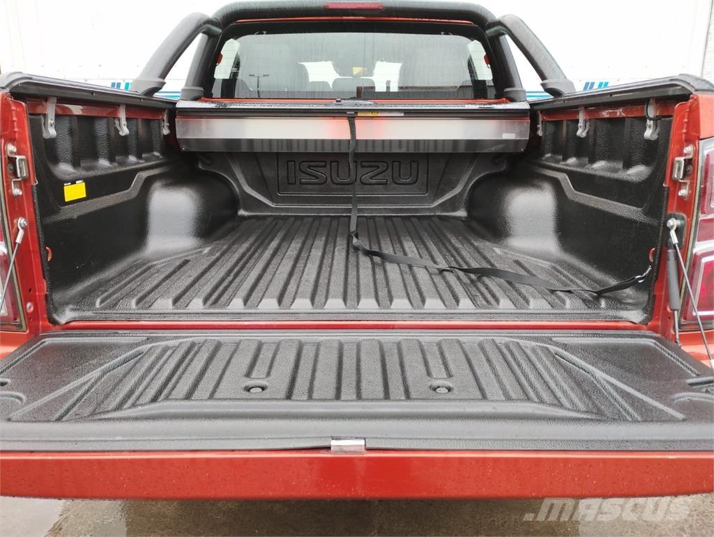 Isuzu V-Cross Пікапи / Бічне розвантаження