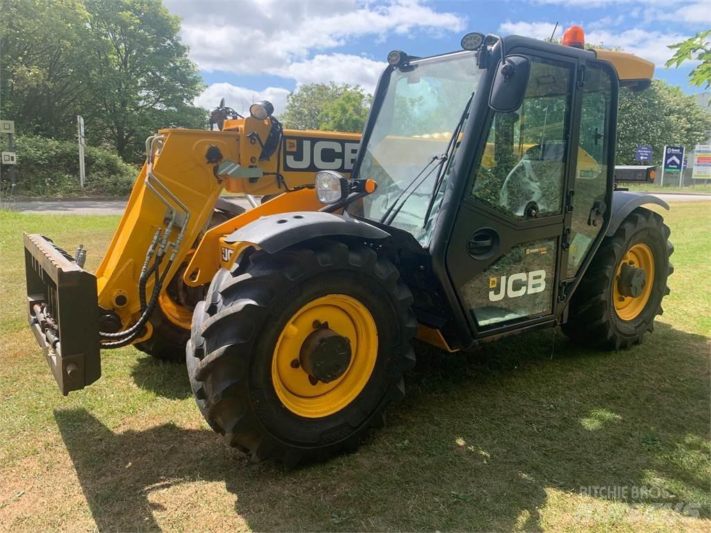 JCB 527-58 Телескопічні навантажувачі
