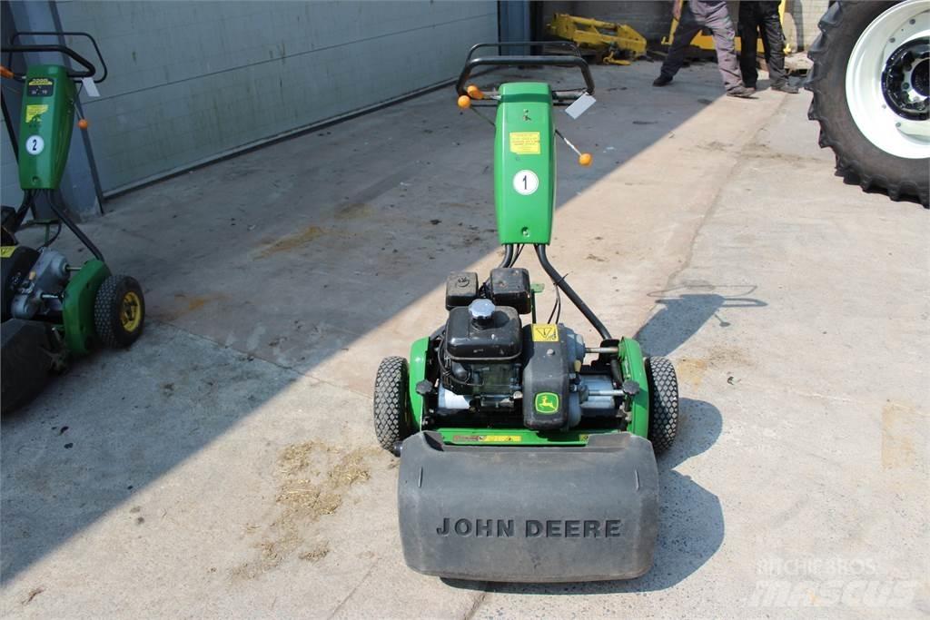 John Deere 220B Walk-behind косарка