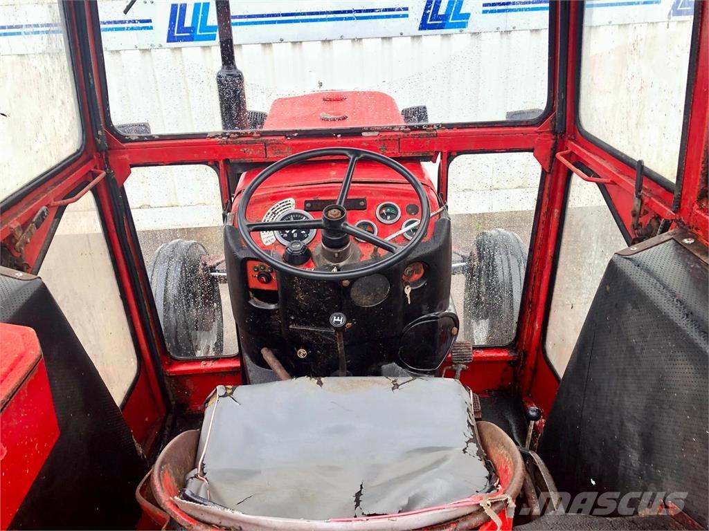 Massey Ferguson 230 Трактори