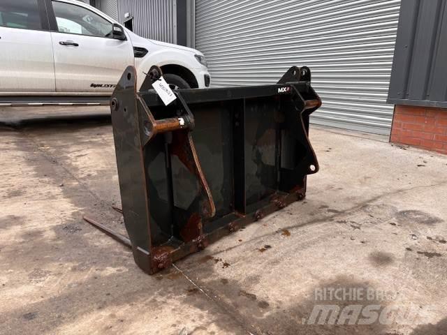 Quicke Muck Grab Обладнання для розвантаження силосу