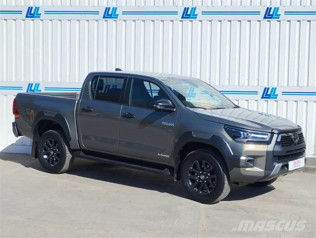 Toyota Invincible X Пікапи / Бічне розвантаження