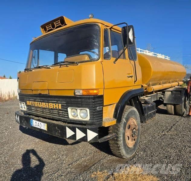 Mitsubishi Fuso Вантажівки-цистерни