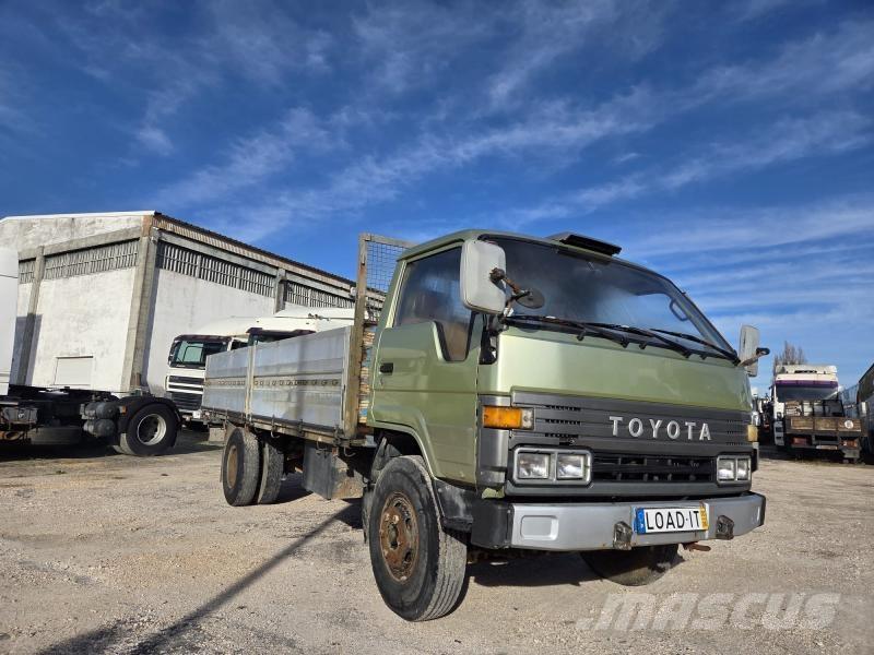 Toyota BU96L Фургони