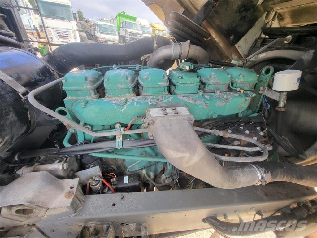 Volvo F10 Самоскиди