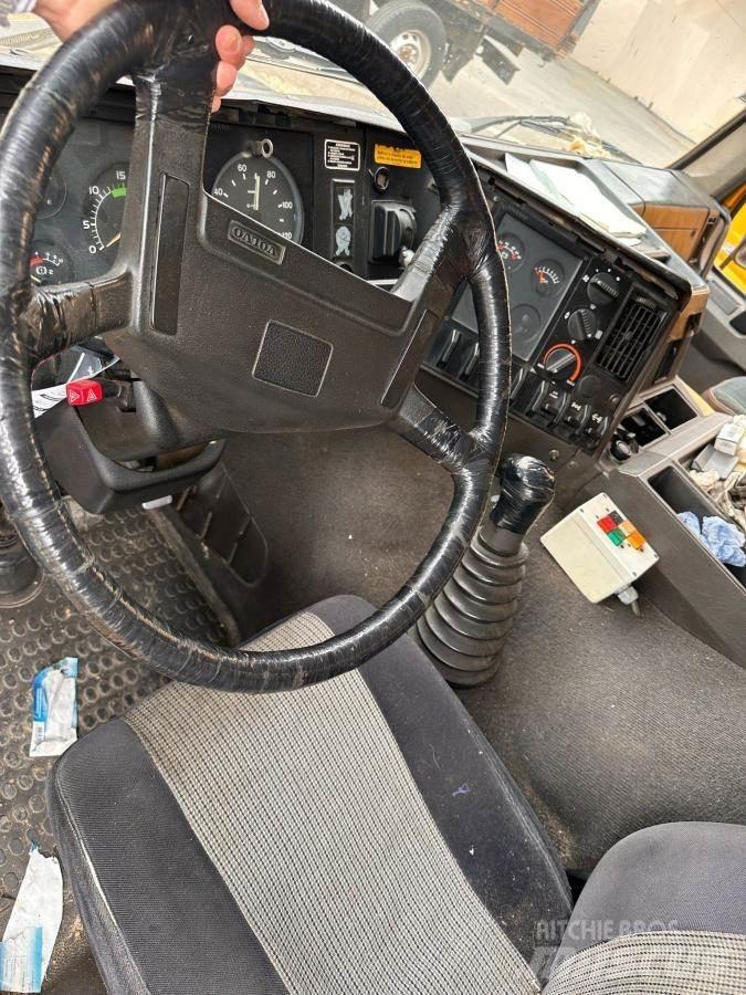 Volvo FL7 Сміттєвози
