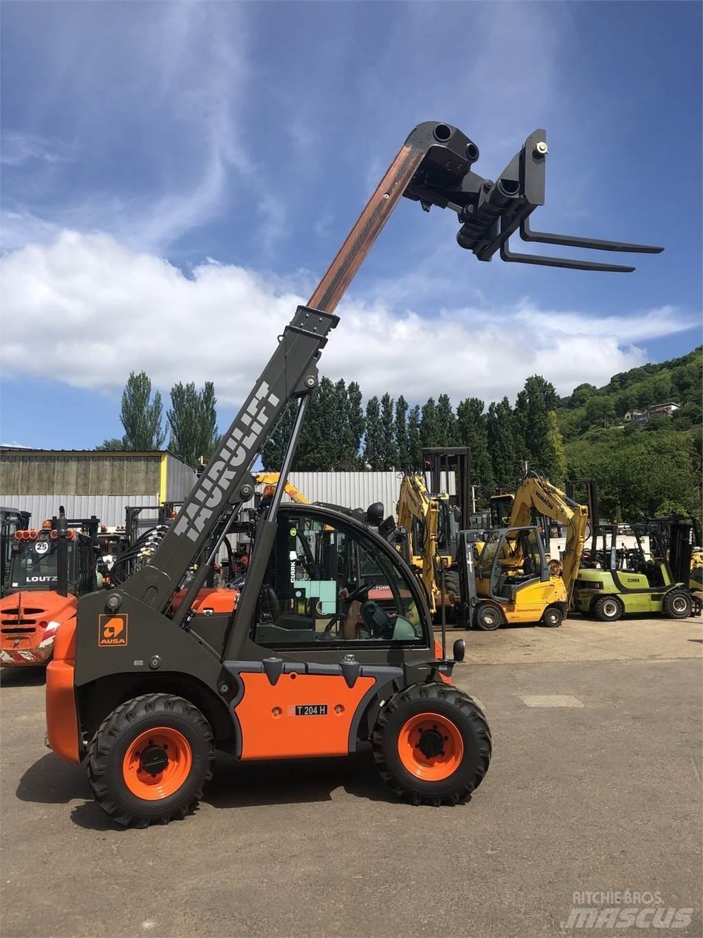 Ausa T204H Телескопічний навантажувач