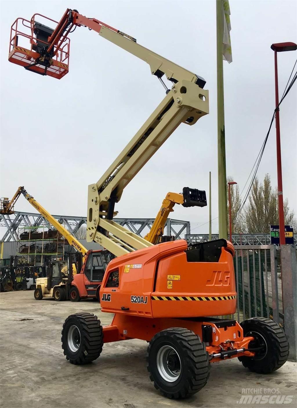 JLG 520AJ Інші підйомники і платформи
