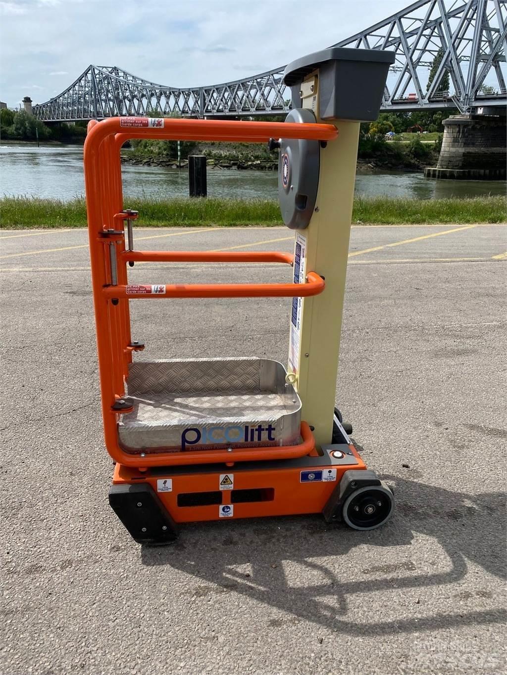 JLG PECOLIFT Інші підйомники і платформи