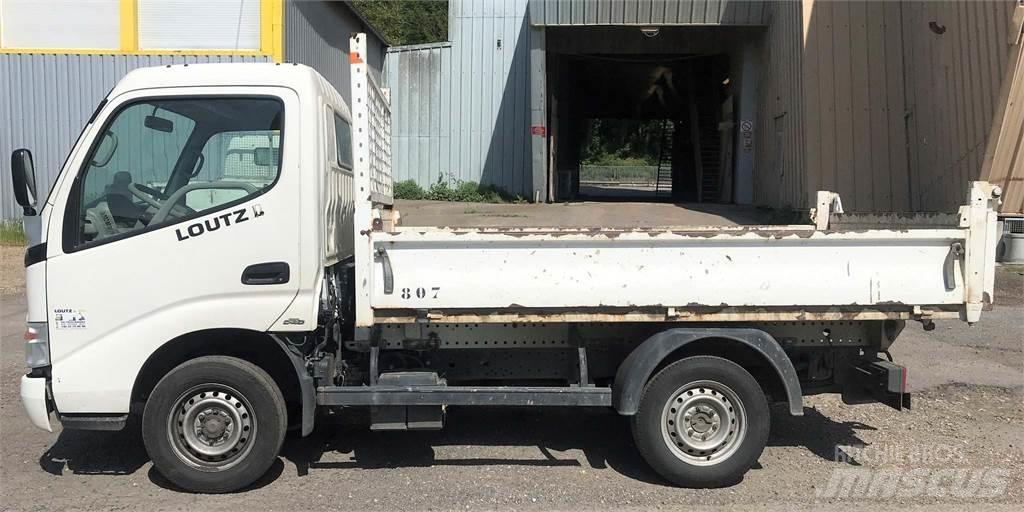 Toyota NT21Y Самоскиди
