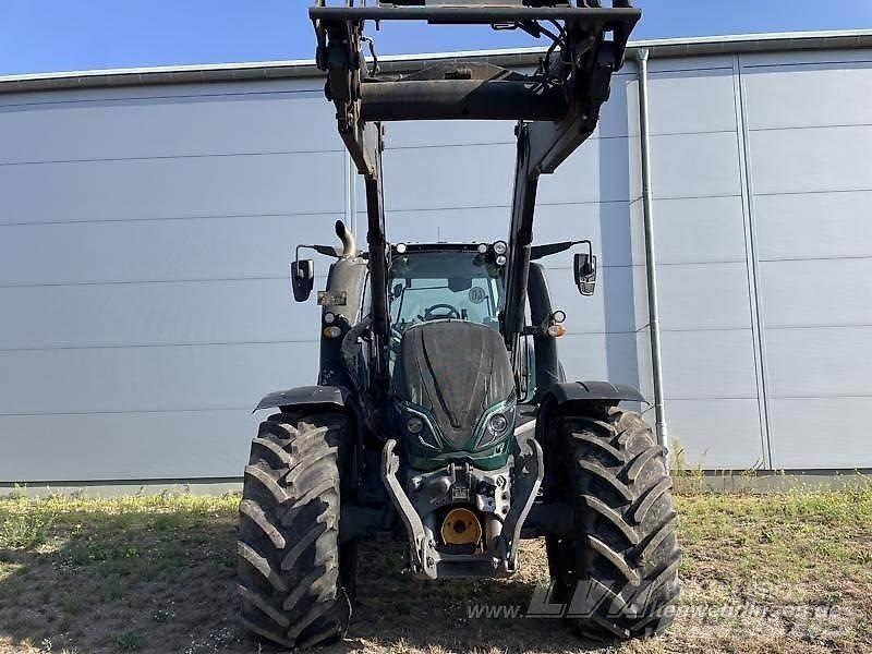 Valtra T174 Трактори