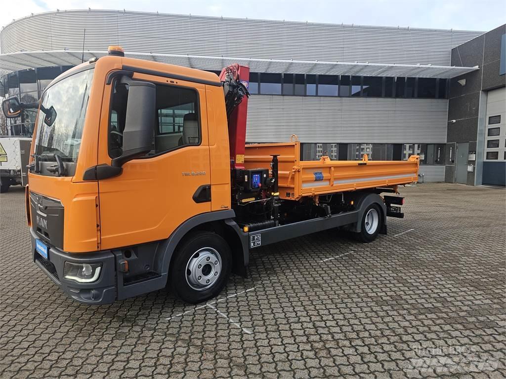 MAN TGL 8.220 Автокрани