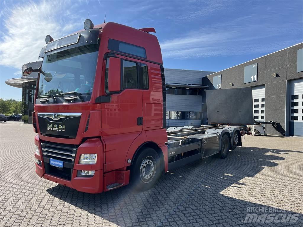 MAN TGX 26.500 6x2 Автоконтейнеровози