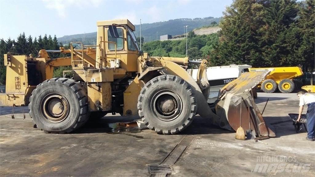 CAT 988B Фронтальні навантажувачі