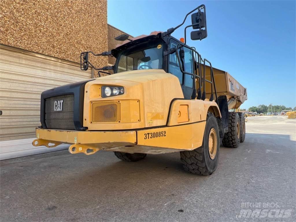 CAT 730 Зчленовані самоскиди