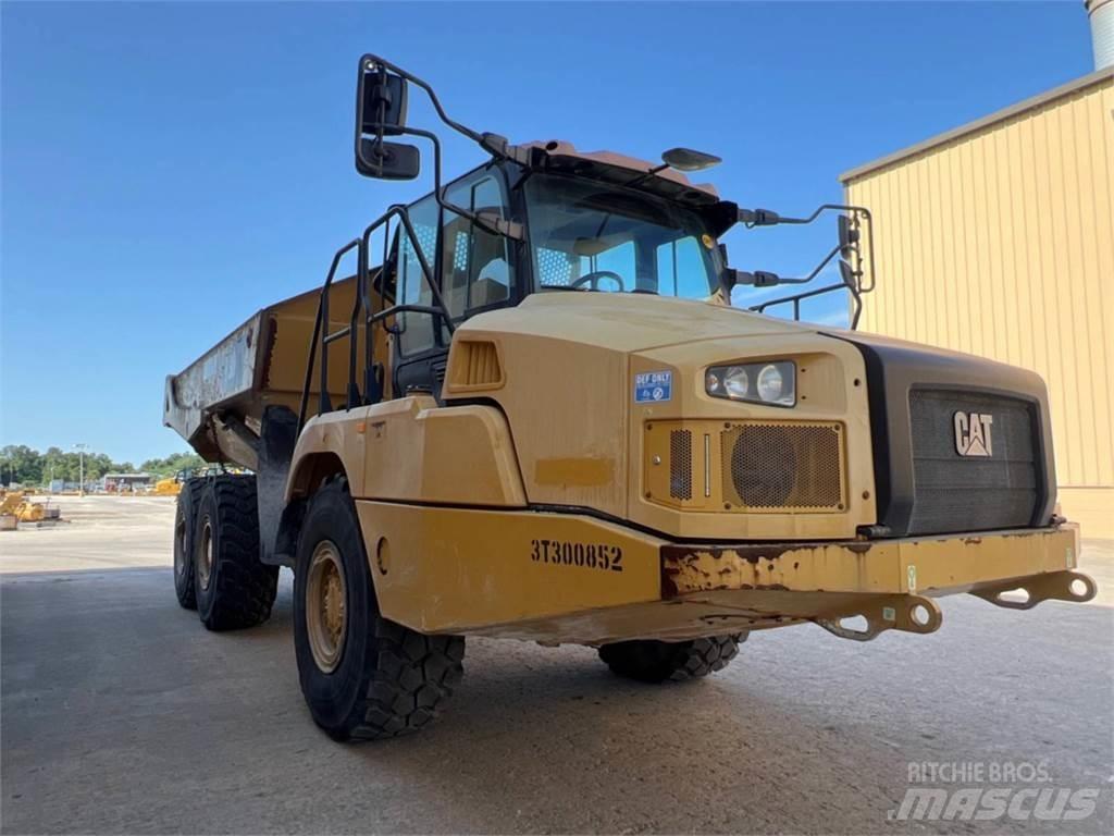 CAT 730 Зчленовані самоскиди