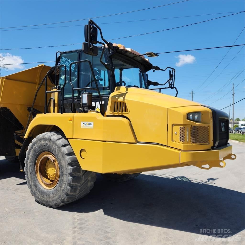CAT 730 Зчленовані самоскиди