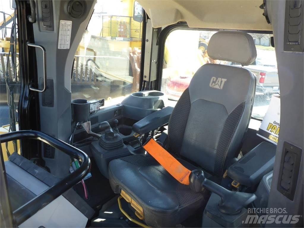 CAT D6 XL WH Гусеничні бульдозери