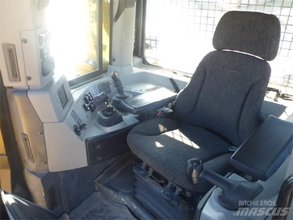 CAT D8T Гусеничні бульдозери